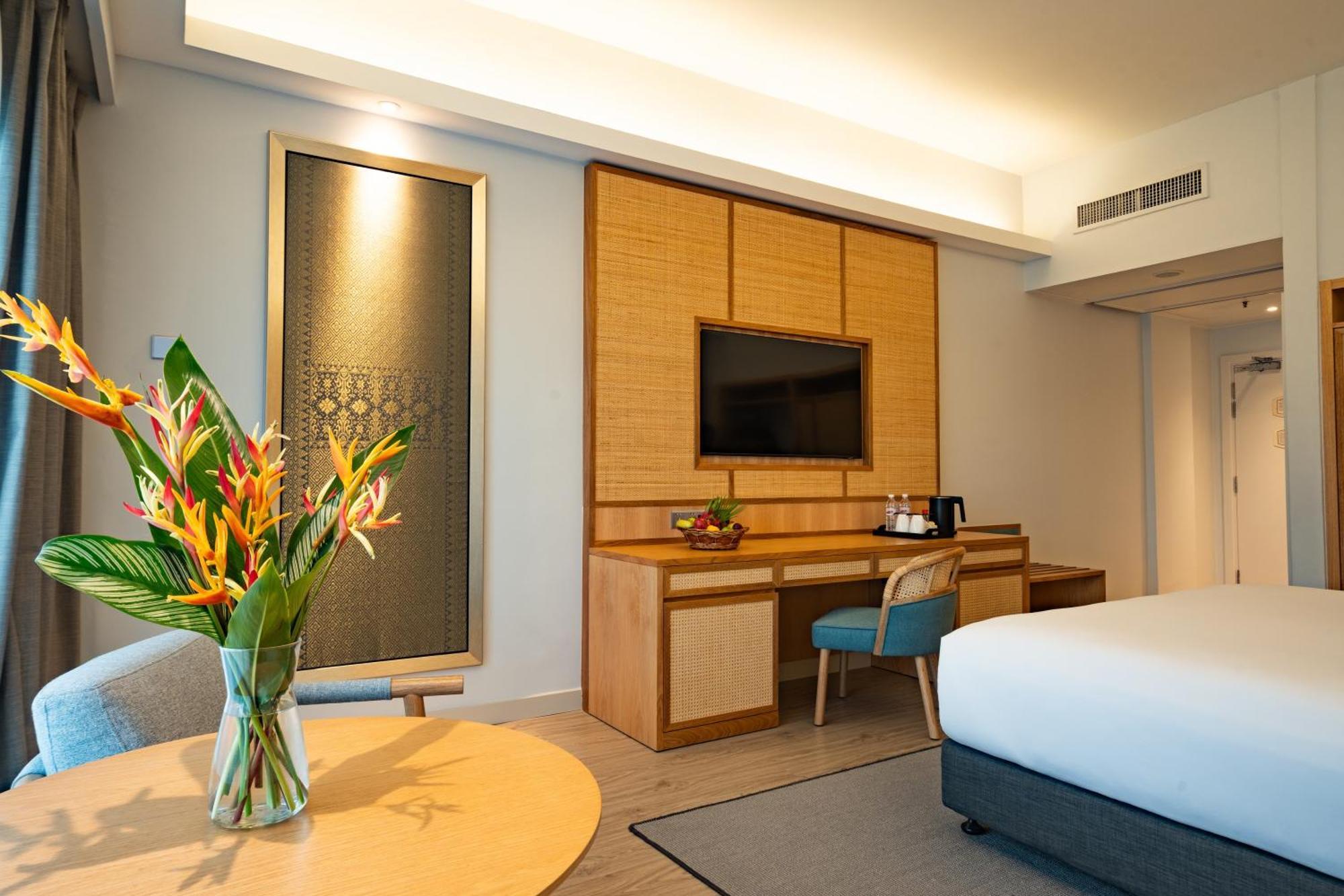 Swiss-garden Resort, Resor