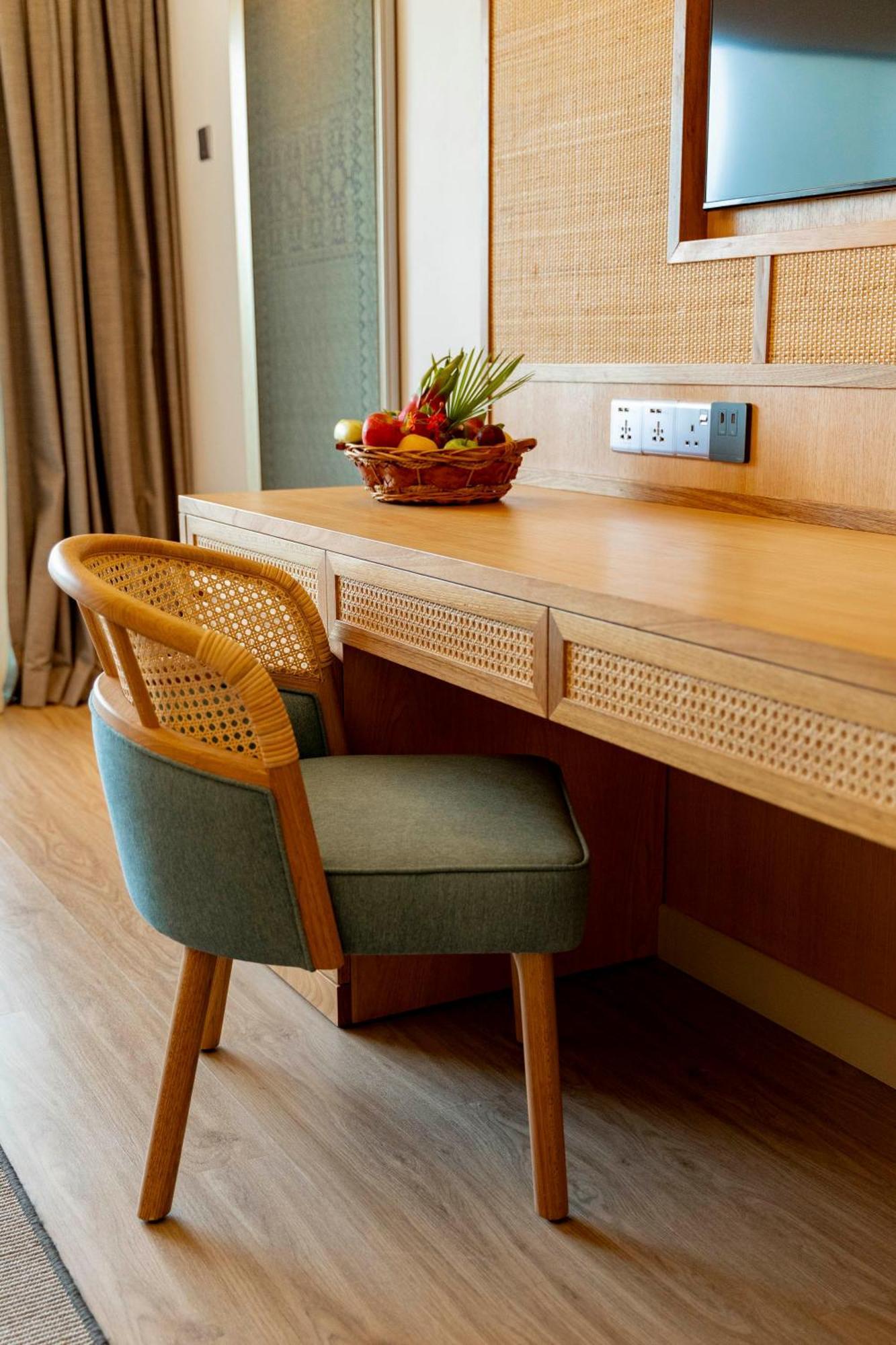 Resor Swiss-garden Resort,
